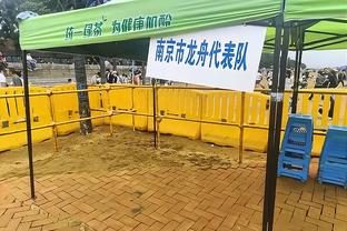 理查理森本场数据：1次射正进1球，8次对抗赢得1次